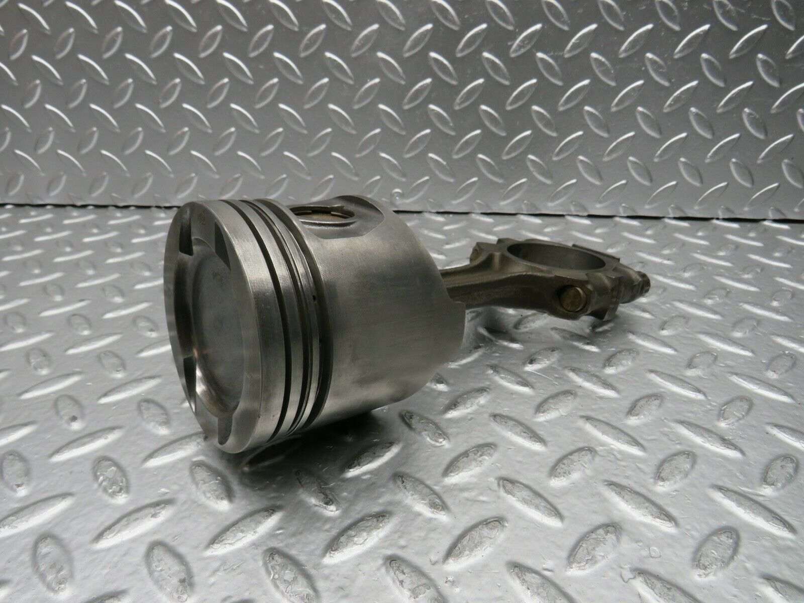 22798 Mercedes-Benz C107 450SLC Coupe Piston With Connecting Rod 92.48 mm