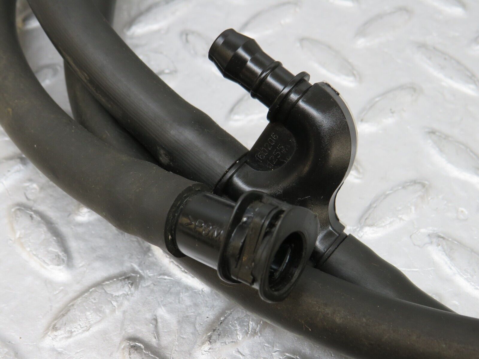 35250 Mercedes-Benz W221 Headlight Washer Hose Pipe