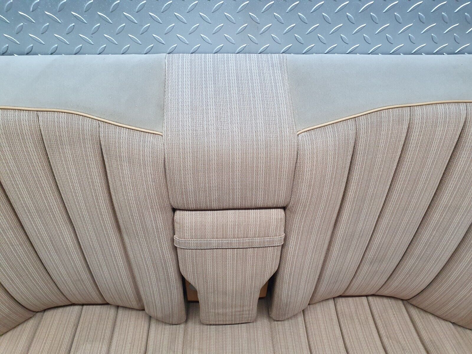 41373 Mercedes-Benz W124 200E Rear Seat Palomino 1249200016 1249200050