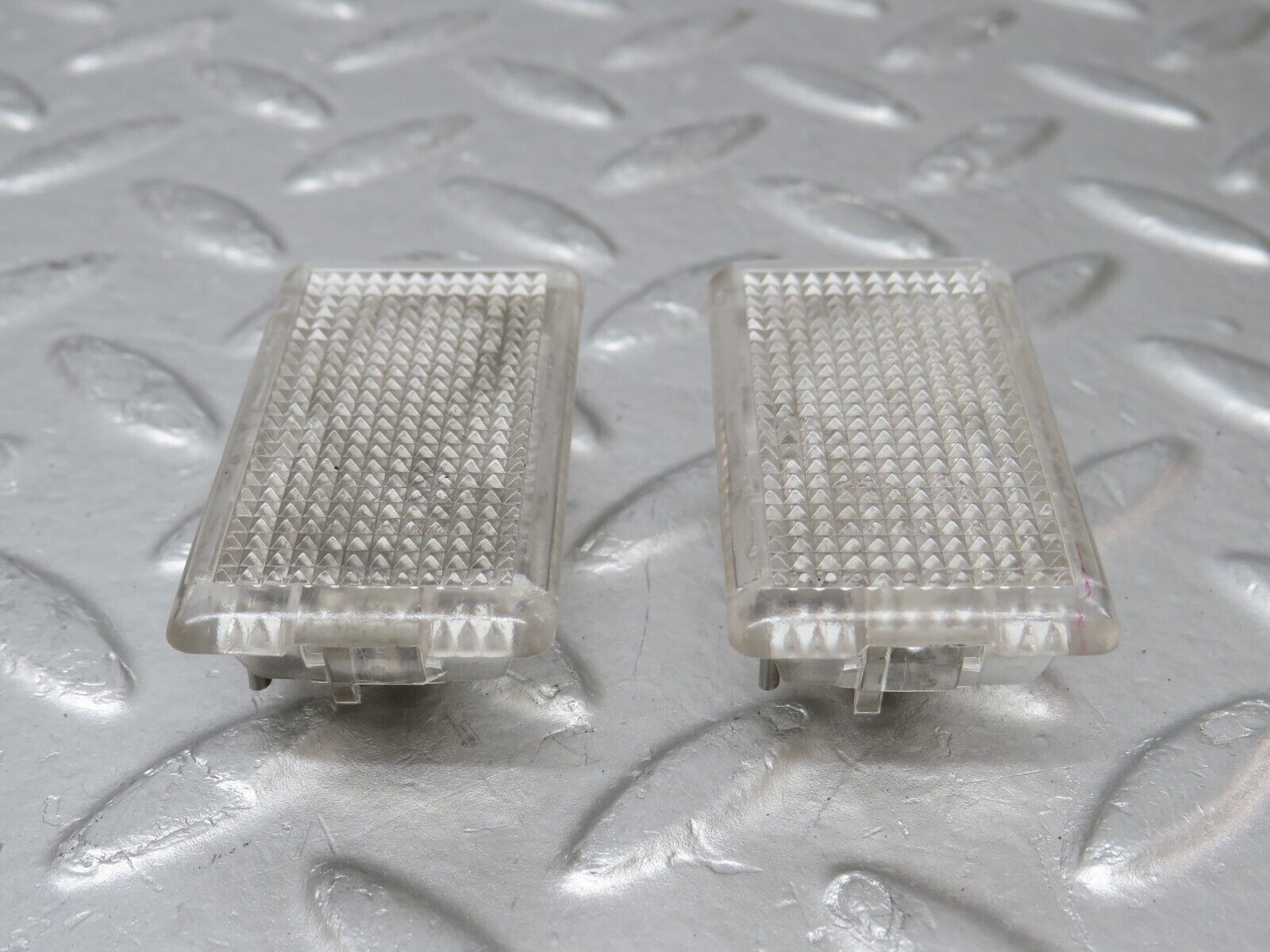 34757 Mercedes-Benz W210 320E Door Interior Light 2x