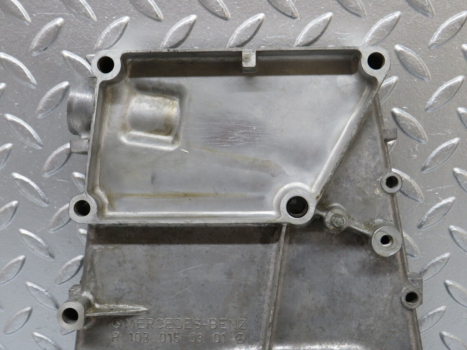 32643 Mercedes-Benz S124 300TE Wagon Timing Chain Cover 1030150301