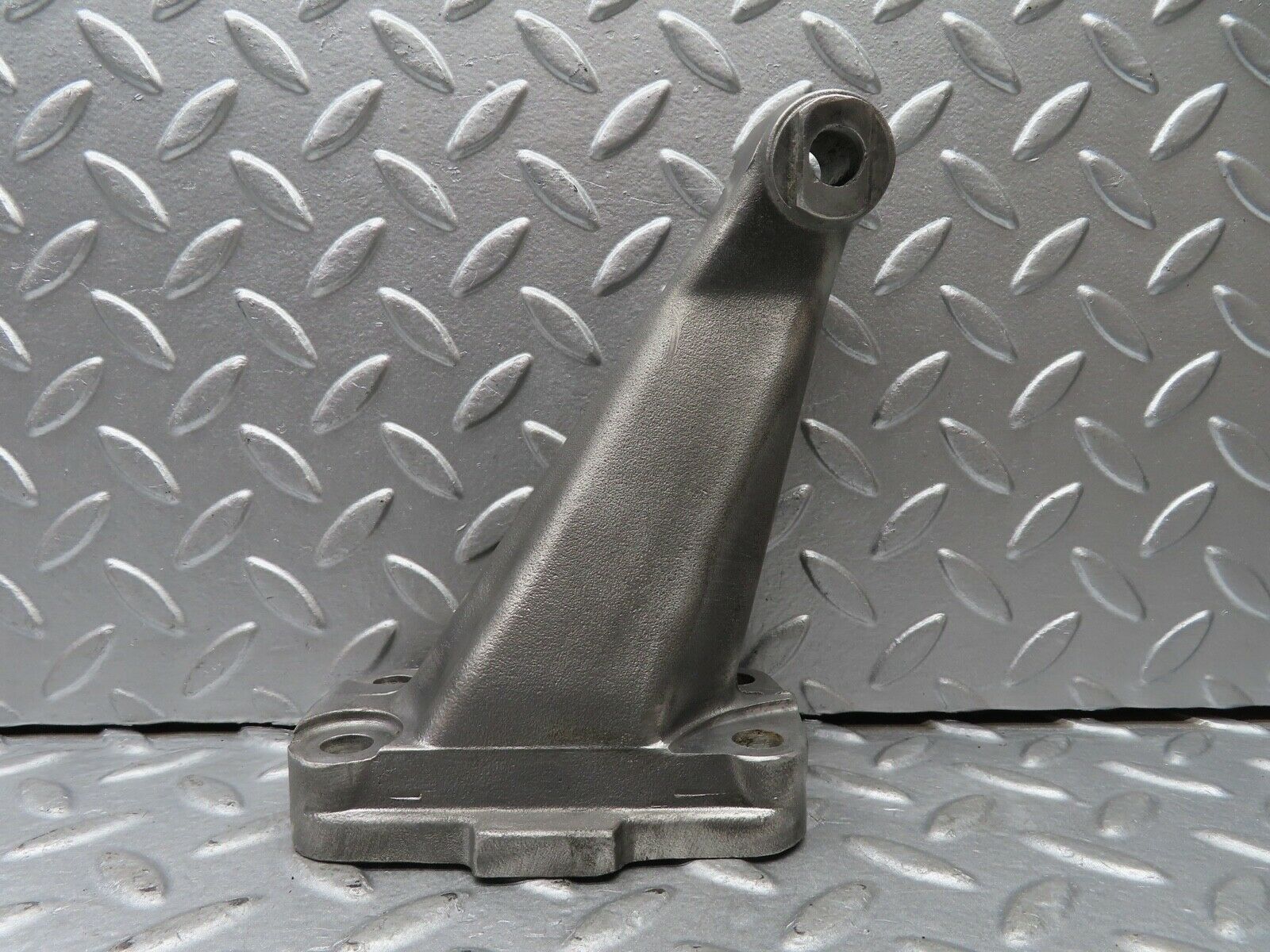 20353 Mercedes-Benz W114 280CE Coupe Engine Mount Bracket Left 1802233804