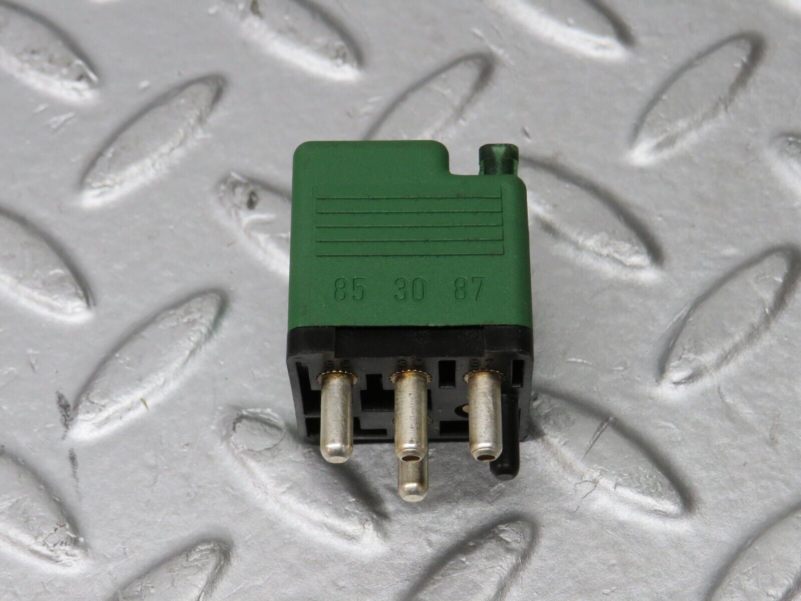 39699 Mercedes-Benz R129 320SL Coupe Overload Relay 0015429619