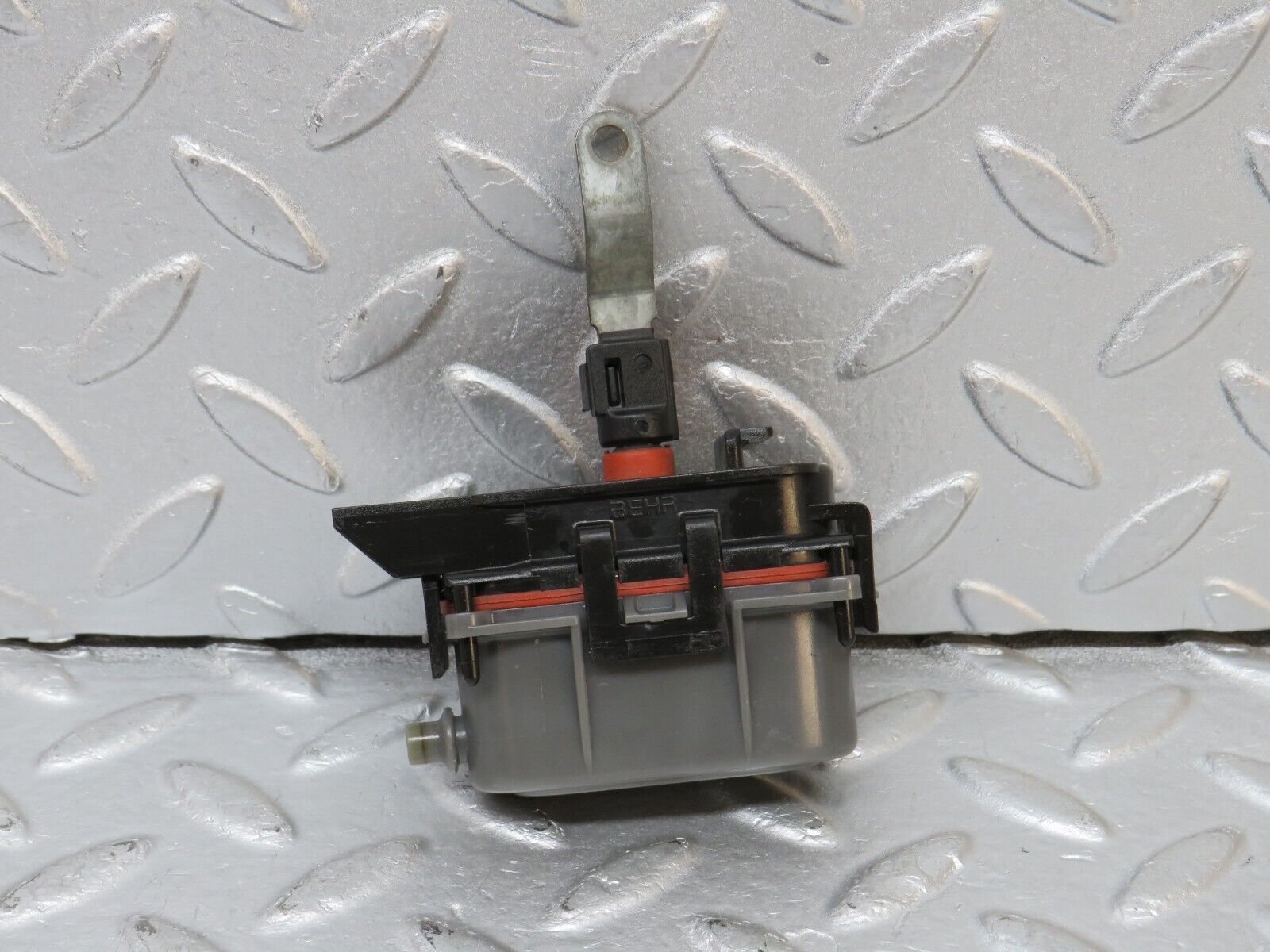 38452 Mercedes-Benz R129 280SL Coupe Heater Vacuum Actuator