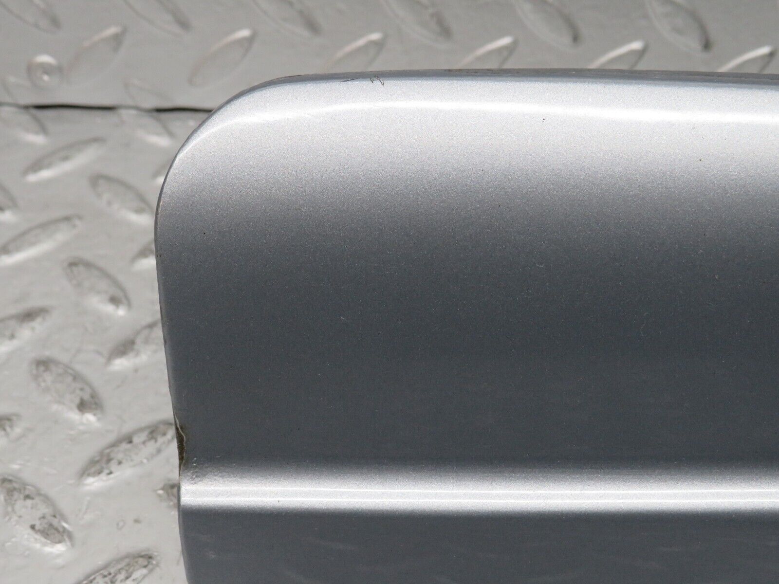 32064 Mercedes-Benz W123 230E Fuel Tank Flap Cap 1235840039