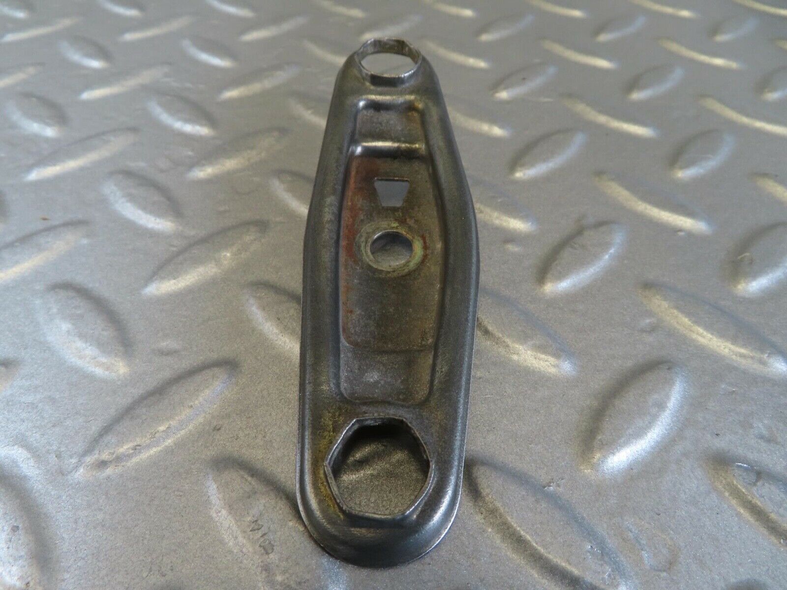 14038 Mercedes-Benz C107 280SLC Fuel Injector Bracket