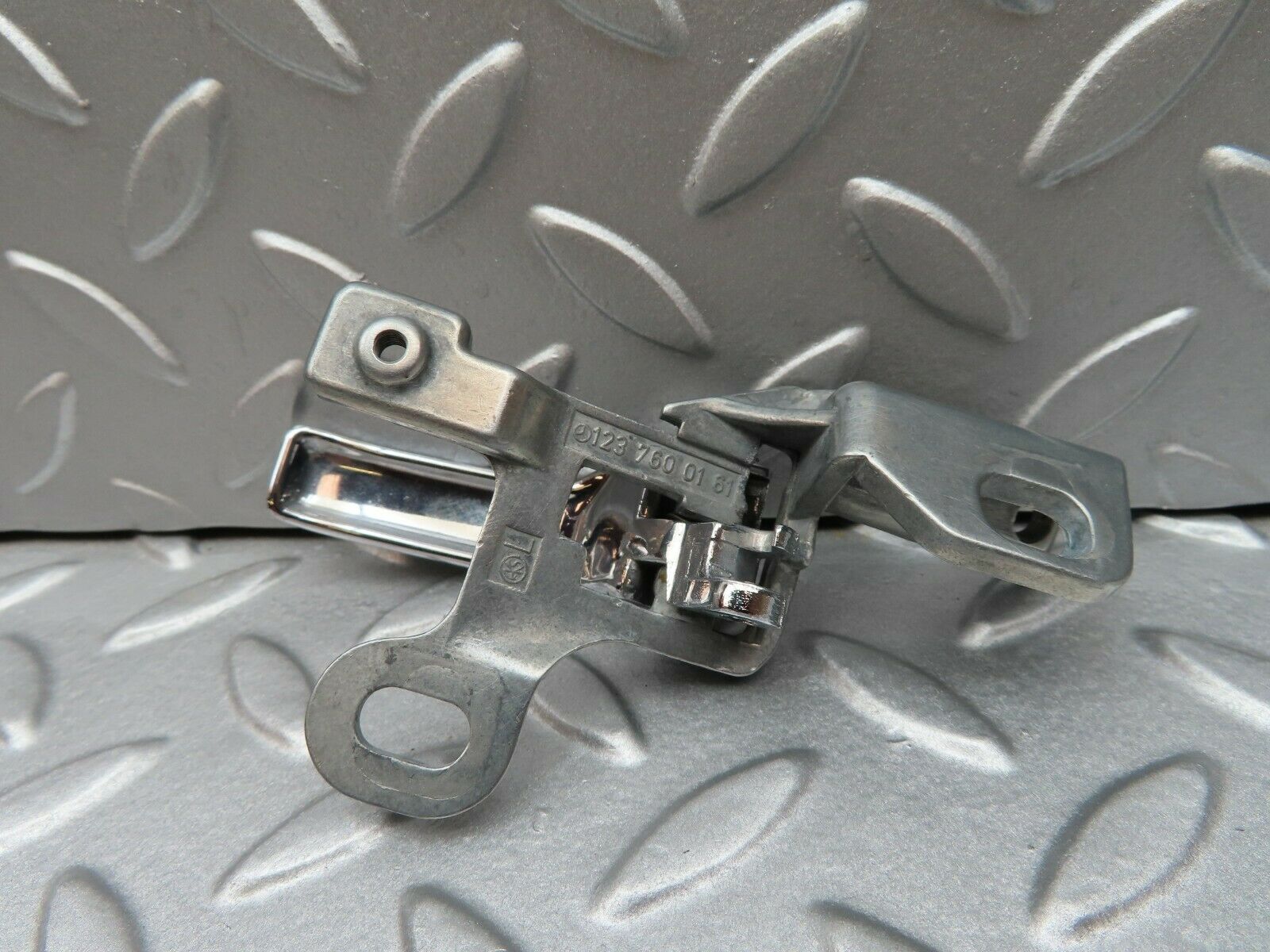 4530 Mercedes-Benz W123 230E Left Interior Door Handle 1237600161