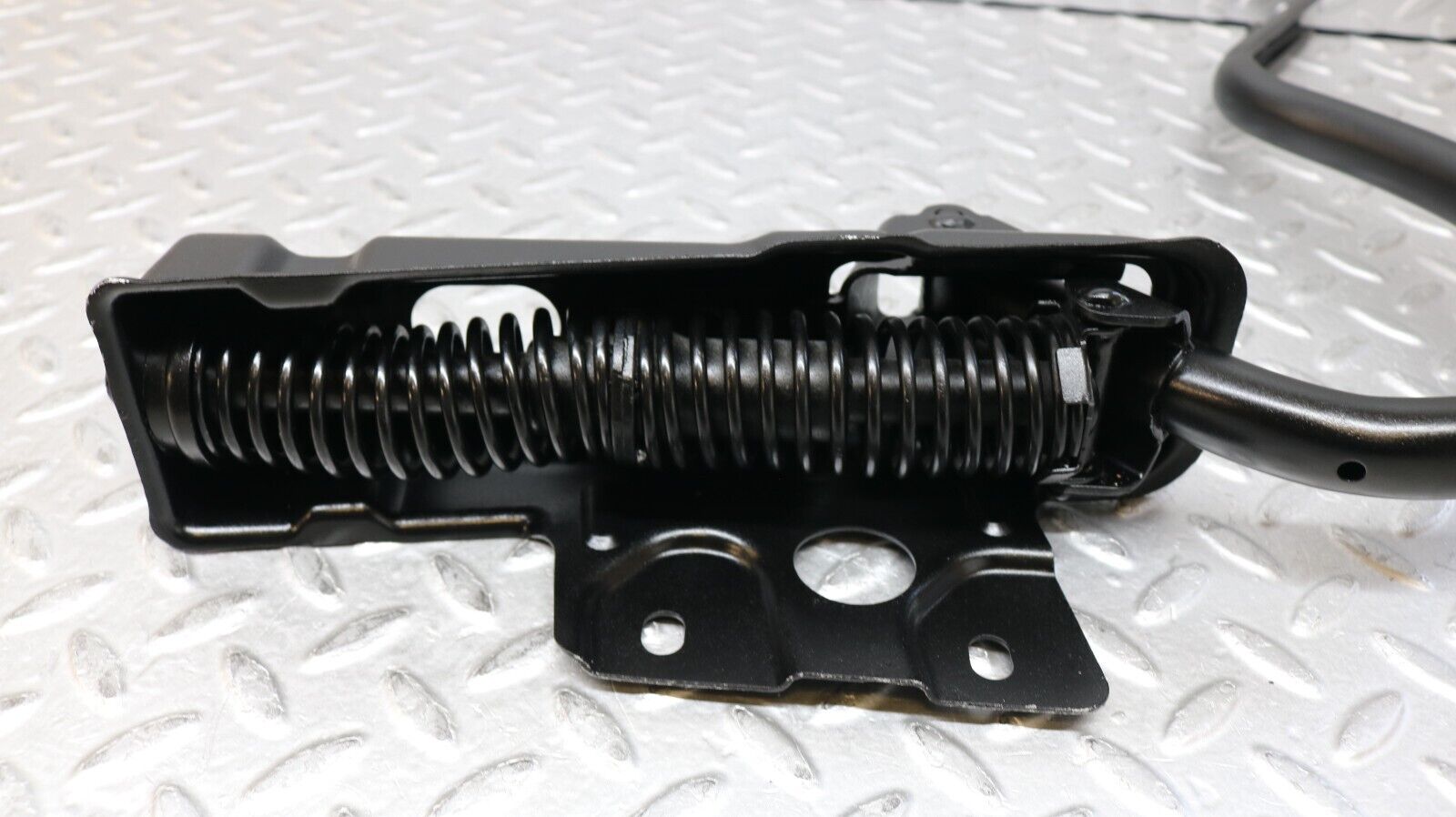 37211 Mercedes-Benz C126 420SEC Coupe Trunk Lid Hinge Right