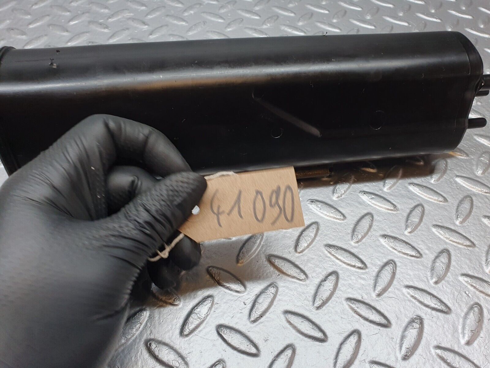 41090 Mercedes-Benz W126 300SE Charcoal Filter 1294700159