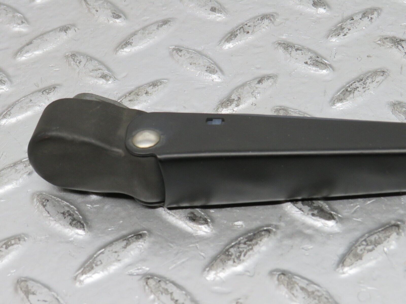 32099 Mercedes-Benz W123 230E Wiper Arm Bosch Left Side