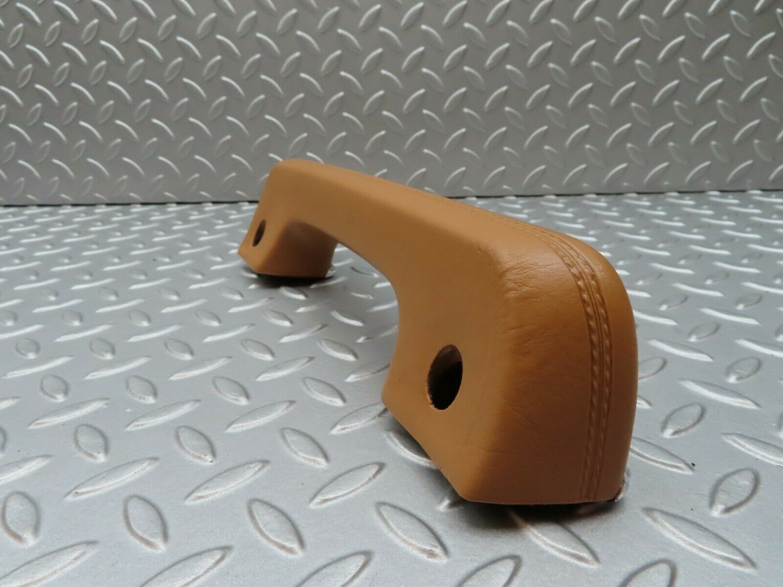 3805 Mercedes-Benz S123 200T Wagon Door Handle Front Right Palomino 1239702001