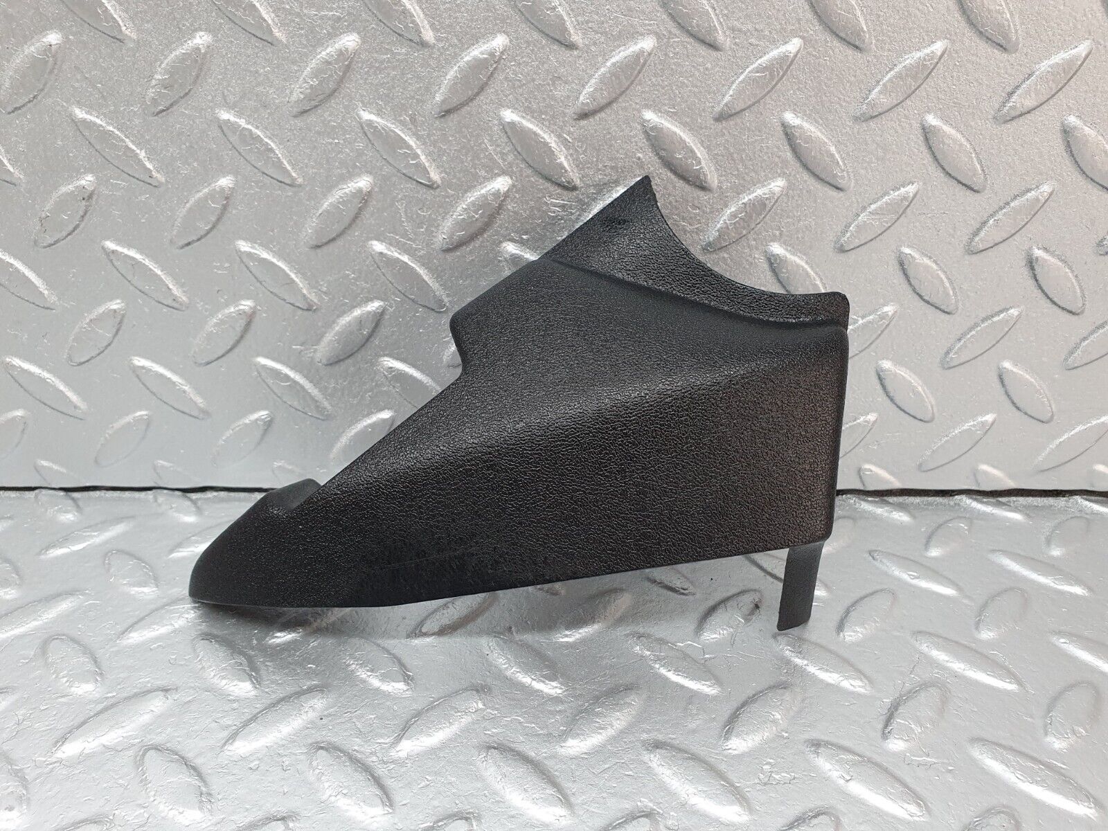 40787 Mercedes-Benz W126 Front Right Seat Cover Trim Black 1269181430