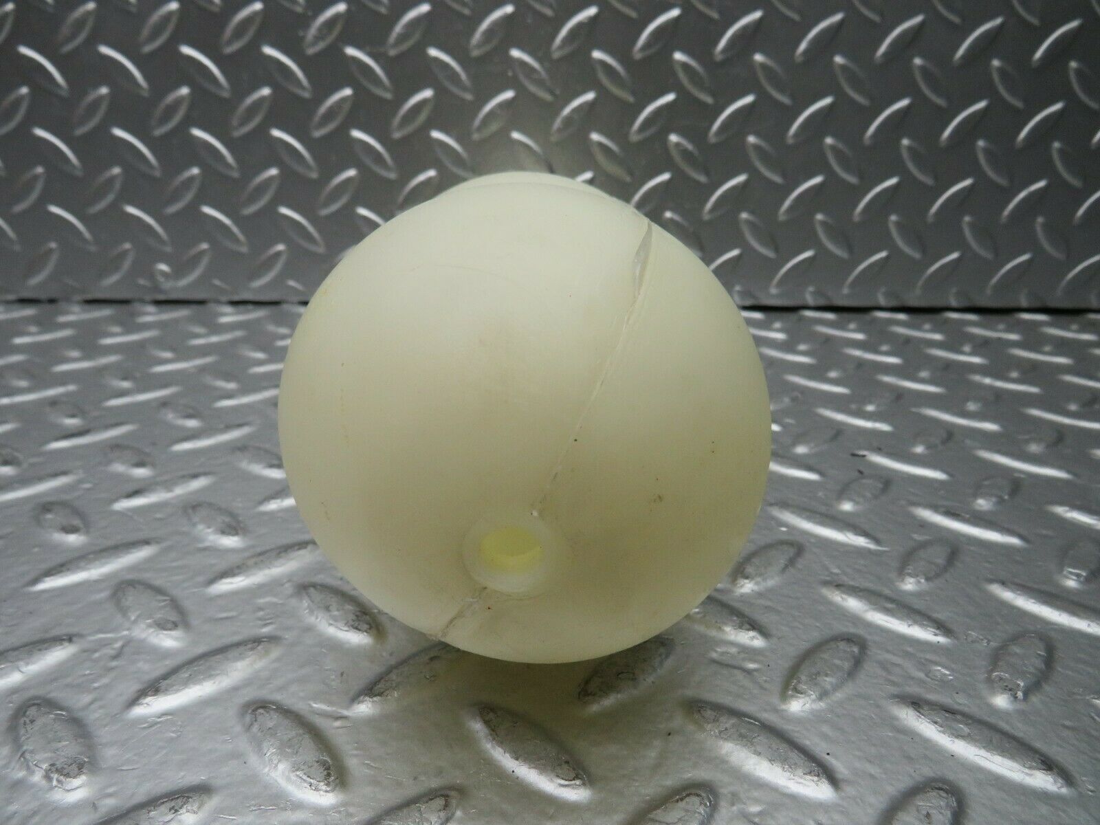 22681 Mercedes-Benz C107 450SLC Coupe Vacuum Reservoir Tank