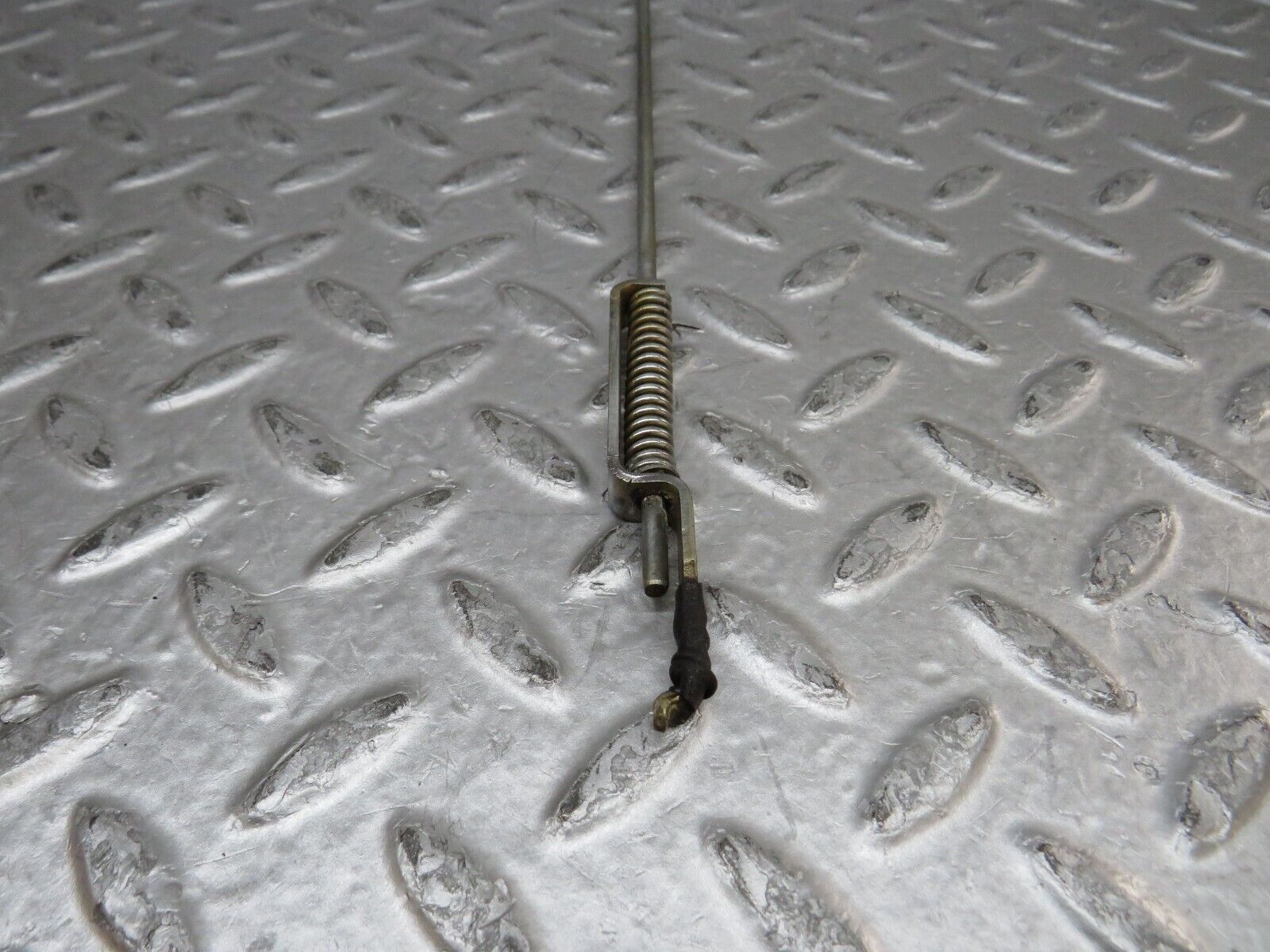 37296 Mercedes-Benz W109 300SEL Door Lock Control Bar