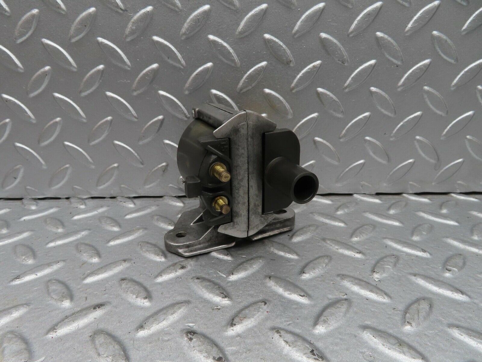 14552 Mercedes-Benz W201 190E Ignition Coil 0001585403