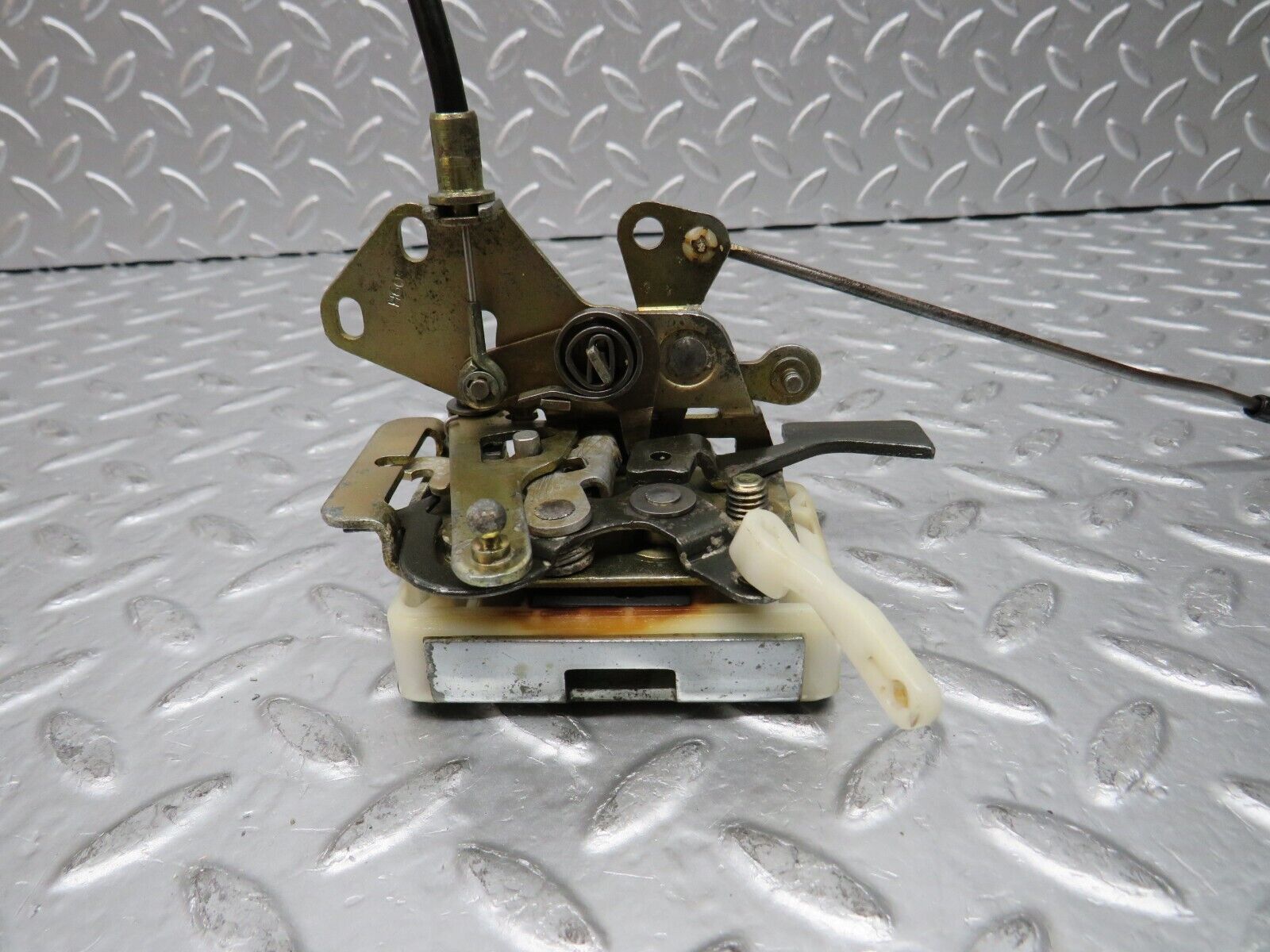 30103 Porsche 924 Left Door Lock Mechanism 92753705306 92853715303