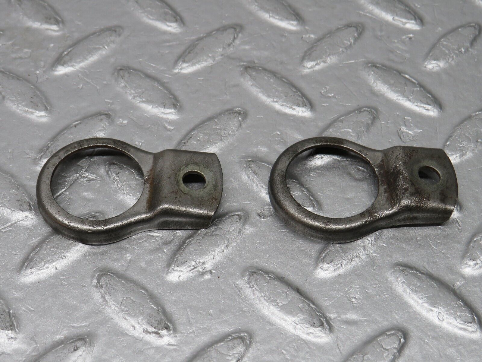 37568 Mercedes-Benz W109 300SEL Fuel Injector Bracket