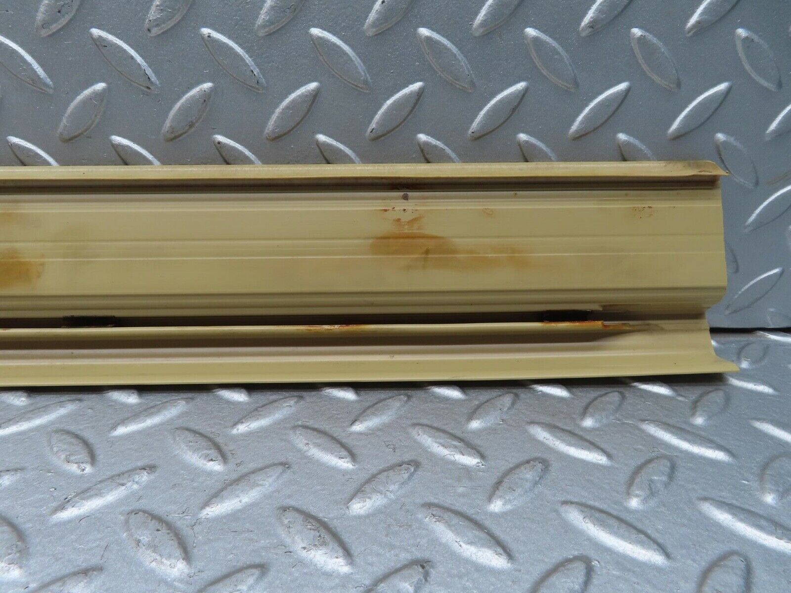 13484 Mercedes-Benz W123 200 Rear Left Door Sill