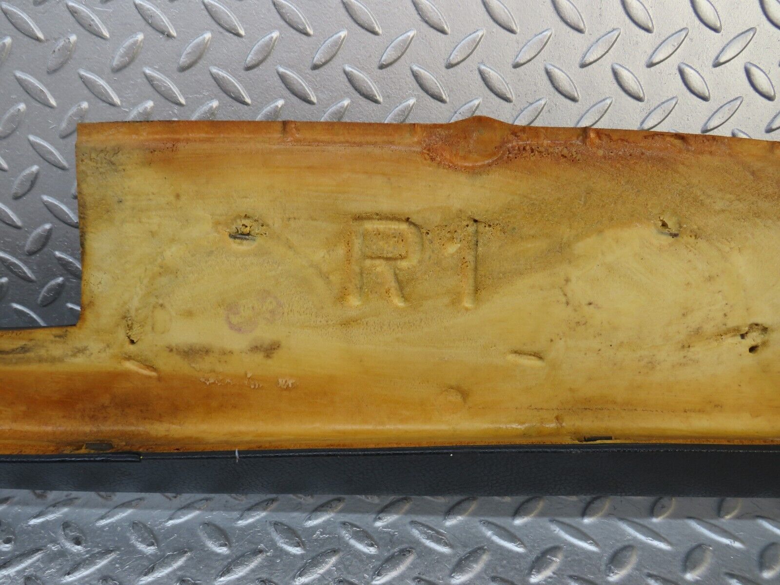 37389 Mercedes-Benz W109 300SEL Dashboard Blue