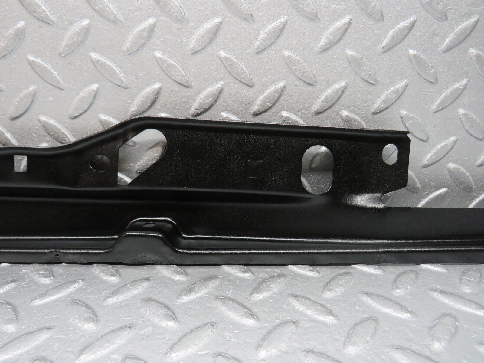 38011 Mercedes-Benz A124 320E Cabriolet Rear Left Window Channel Support