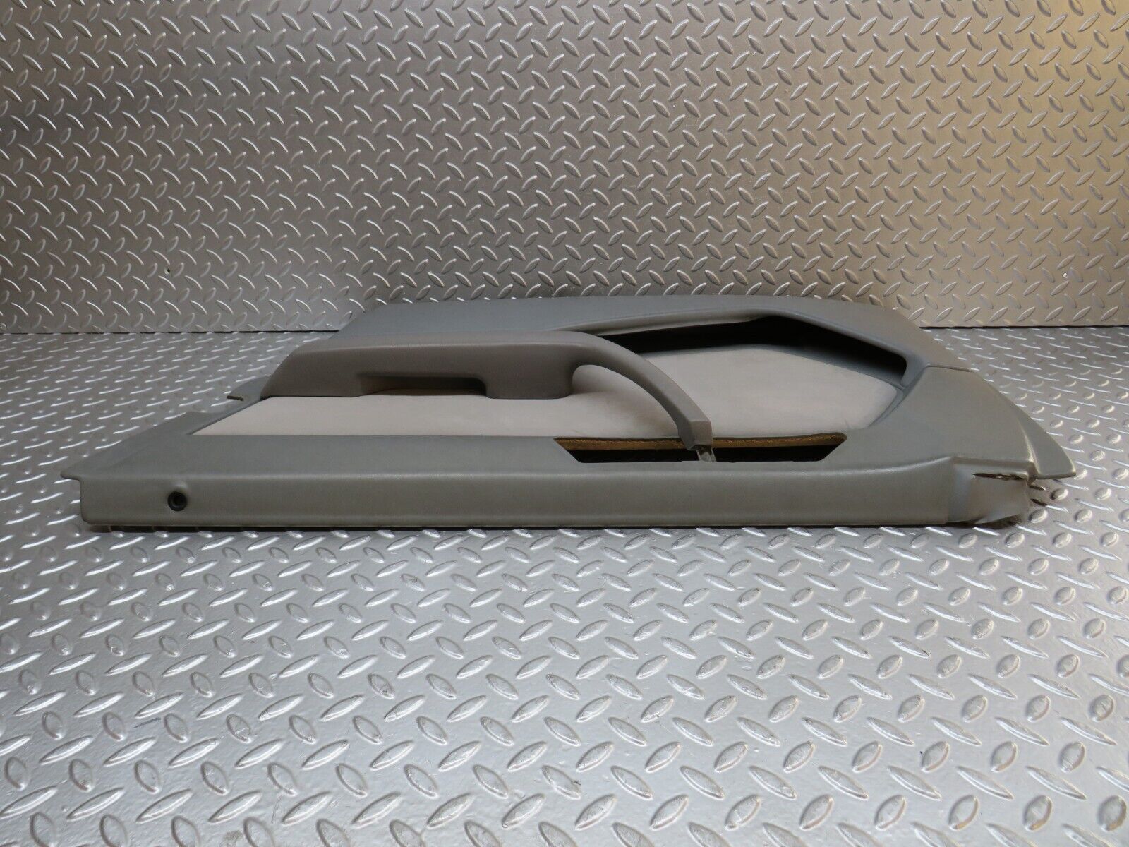 32339 Mercedes-Benz S124 300TE Wagon Front Right Door Card Grey