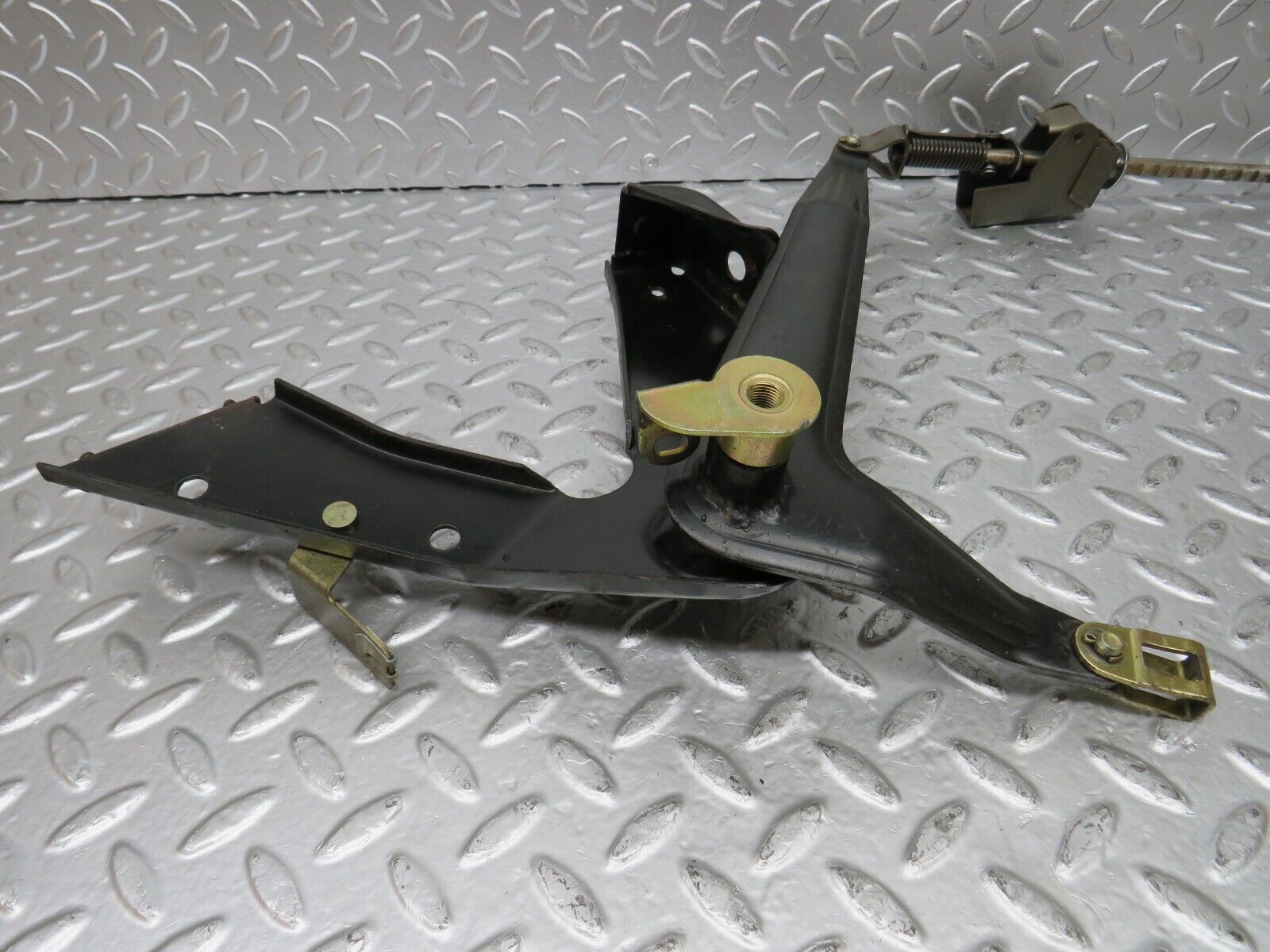 26286 Mercedes-Benz W116 450SE Handbrake Adjusting Handbrake Regulator