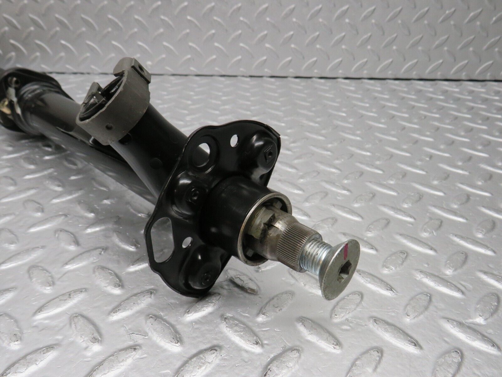 38767 Mercedes-Benz W201 190E 2.6L Steering Column