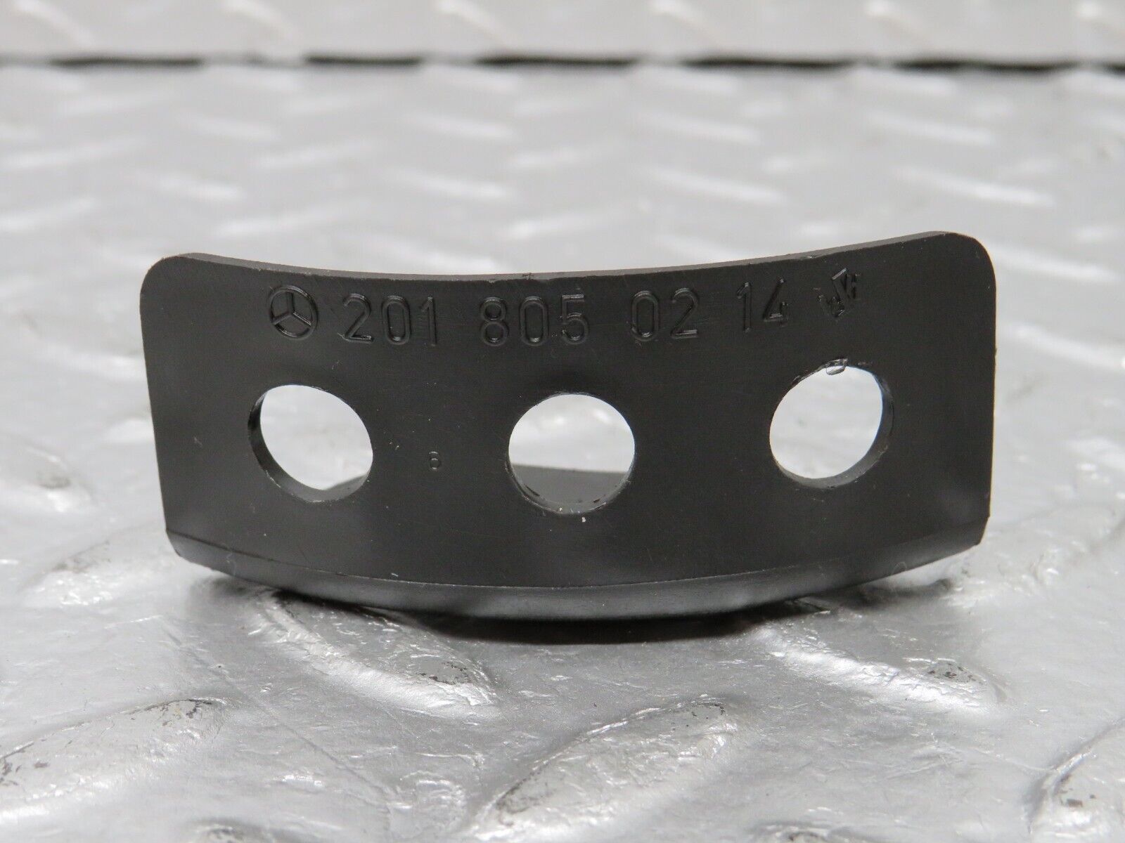 33694 Mercedes-Benz W201 190E 2.0L Vacuum Distributor Bracket 2018050214