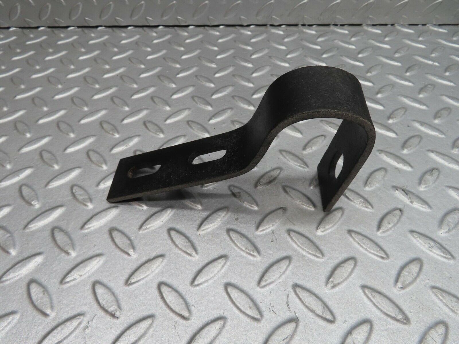 12281 Mercedes-Benz W108 280SE 3.5 Front Bumper Bracket