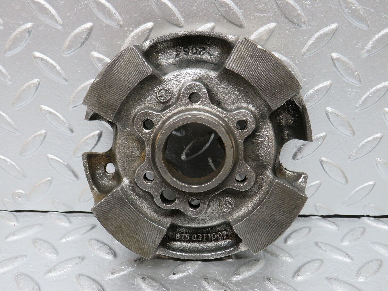 31057 Mercedes-Benz W123 200D Crankshaft Vibration Damper Pulley 6150311007