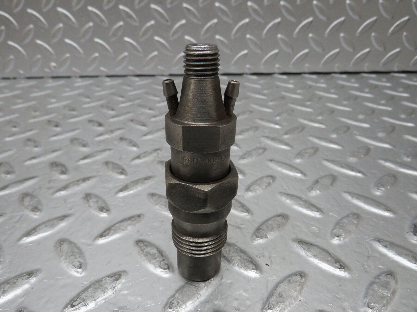 27004 Mercedes-Benz W123 240D Fuel Injector Bosch KCA30S35/4