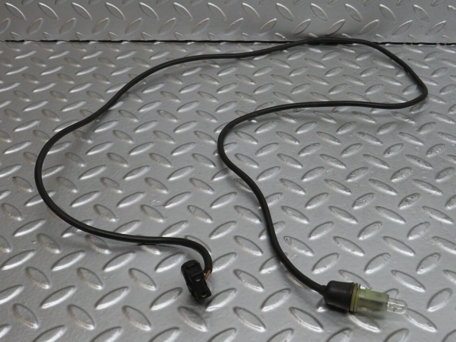 29595 Mercedes-Benz W124 230E Front Wing Indicator Cable Wire 1249971881