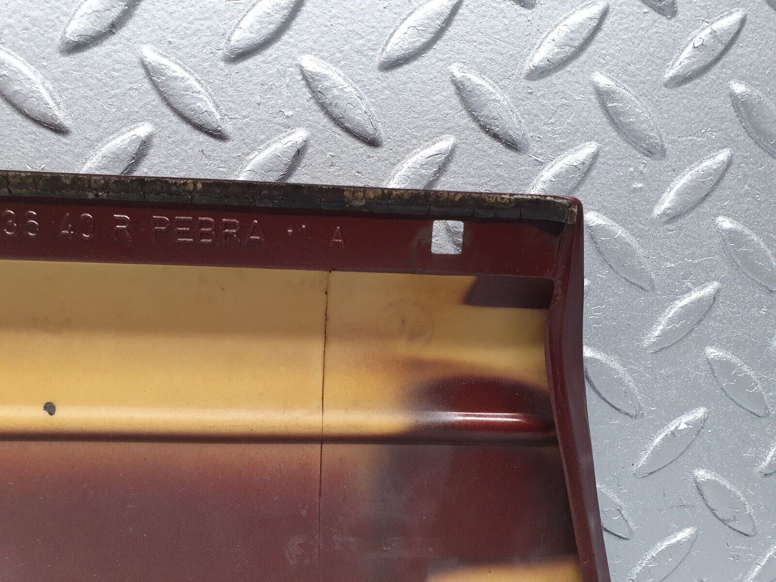 40939 Mercedes-Benz W126 300SE Front Right Fender Wing Moulding Trim 1266903640