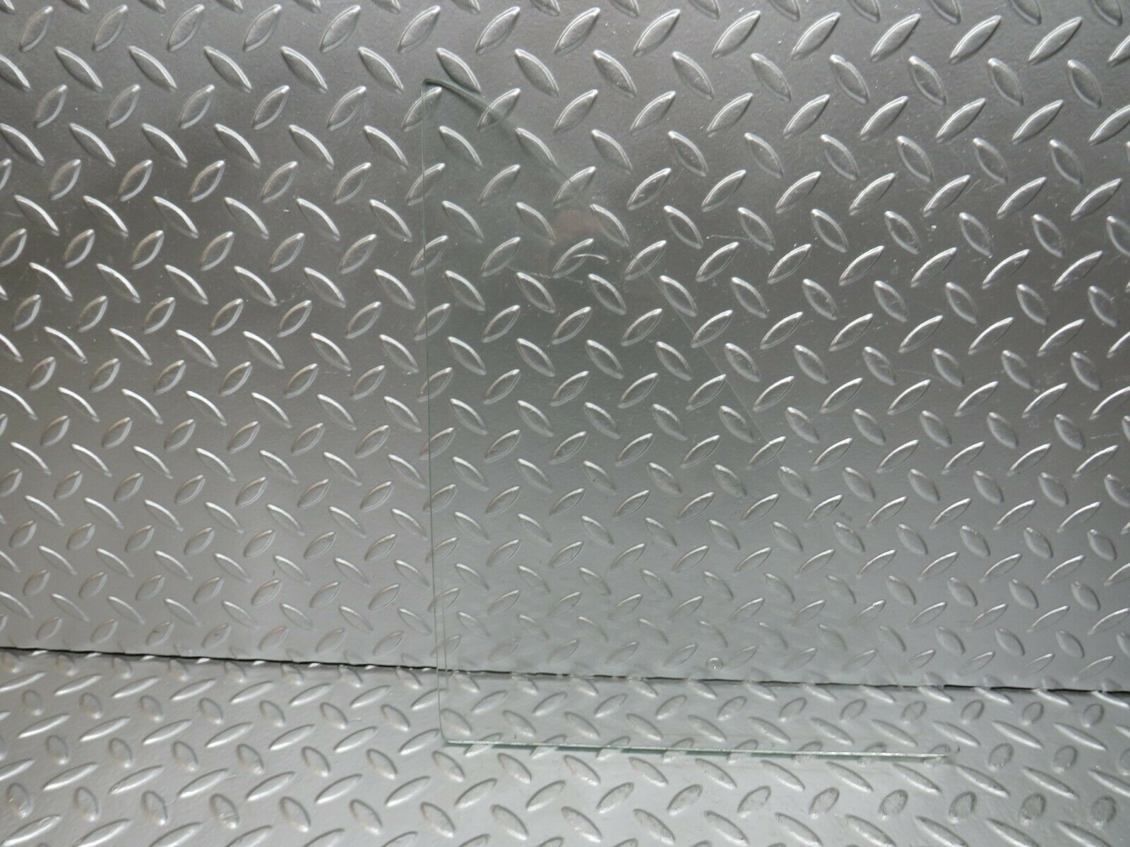 24582 Mercedes-Benz W108 Rear Left Quarter Glass