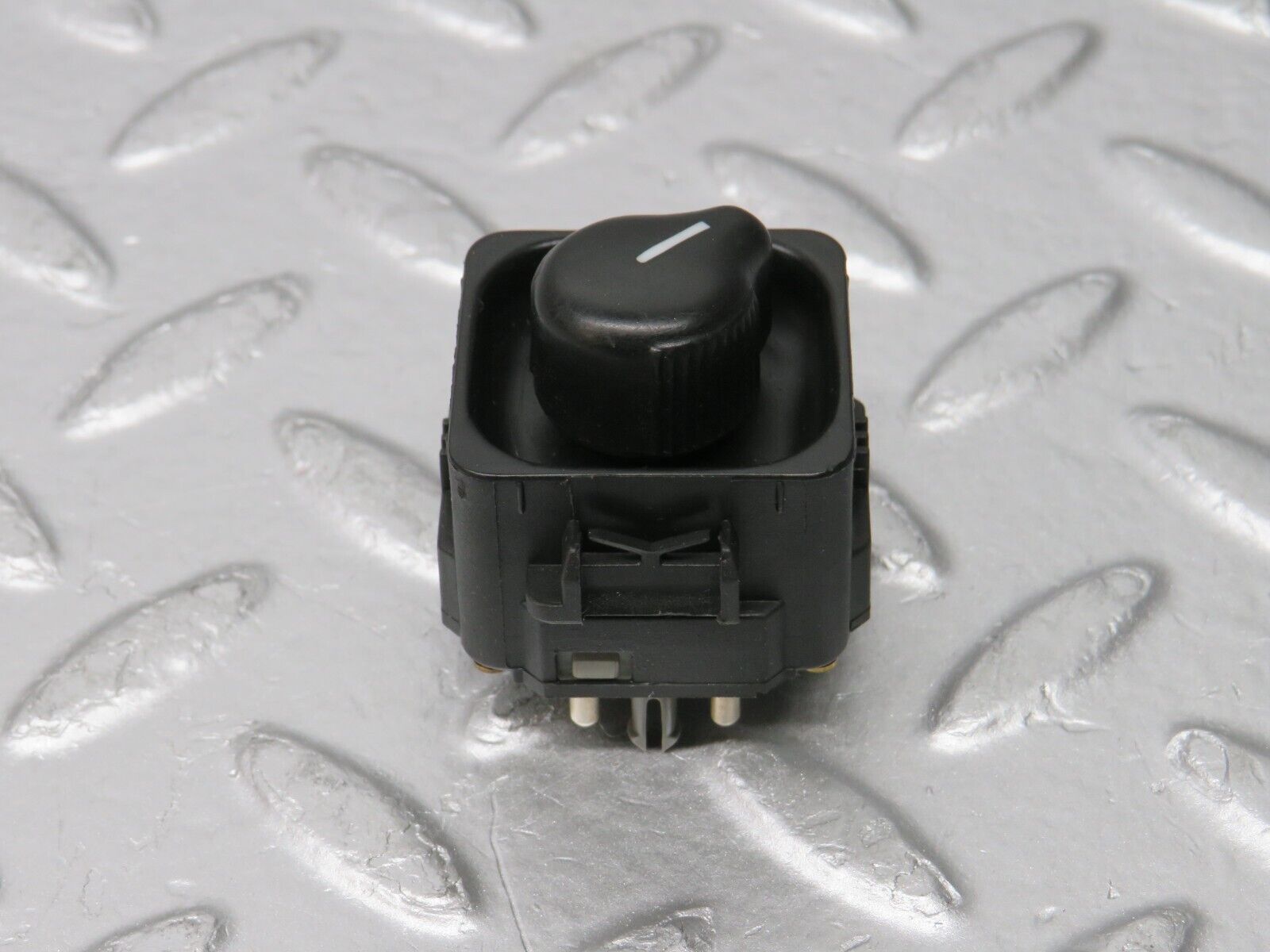 31326 Mercedes-Benz S124 220TE Wagon Electric Mirror Adjust Switch 1298200610