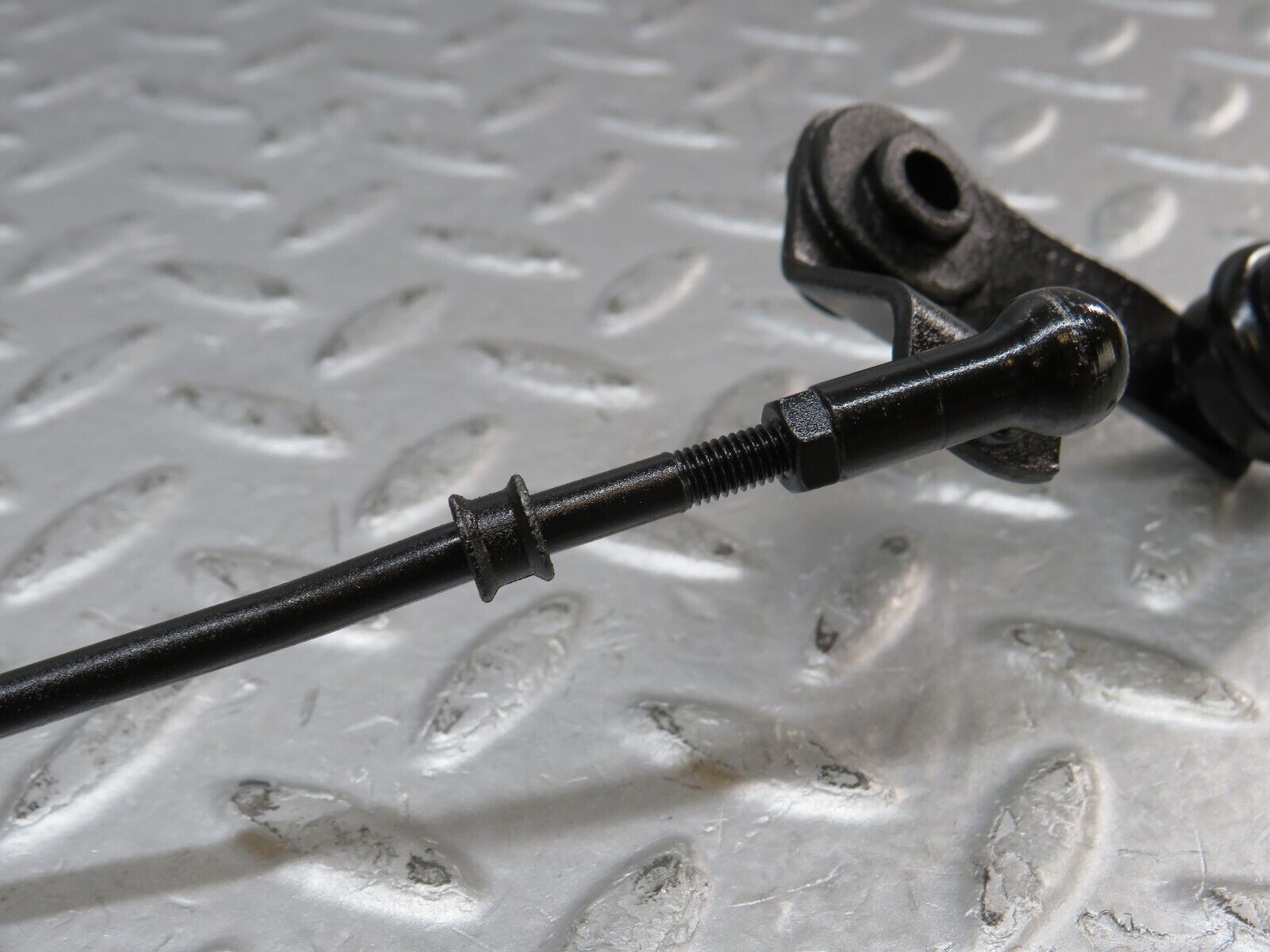 36371 Mercedes-Benz W126 420SE Throttle Linkage