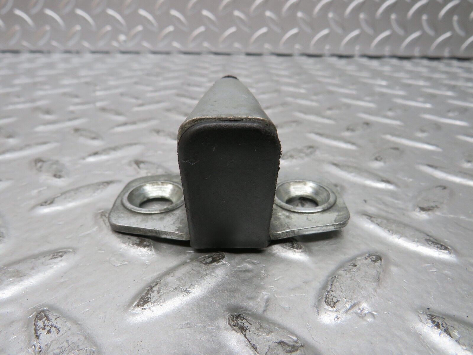 26614 Mercedes-Benz C124 220CE Coupe Door Lock Latch