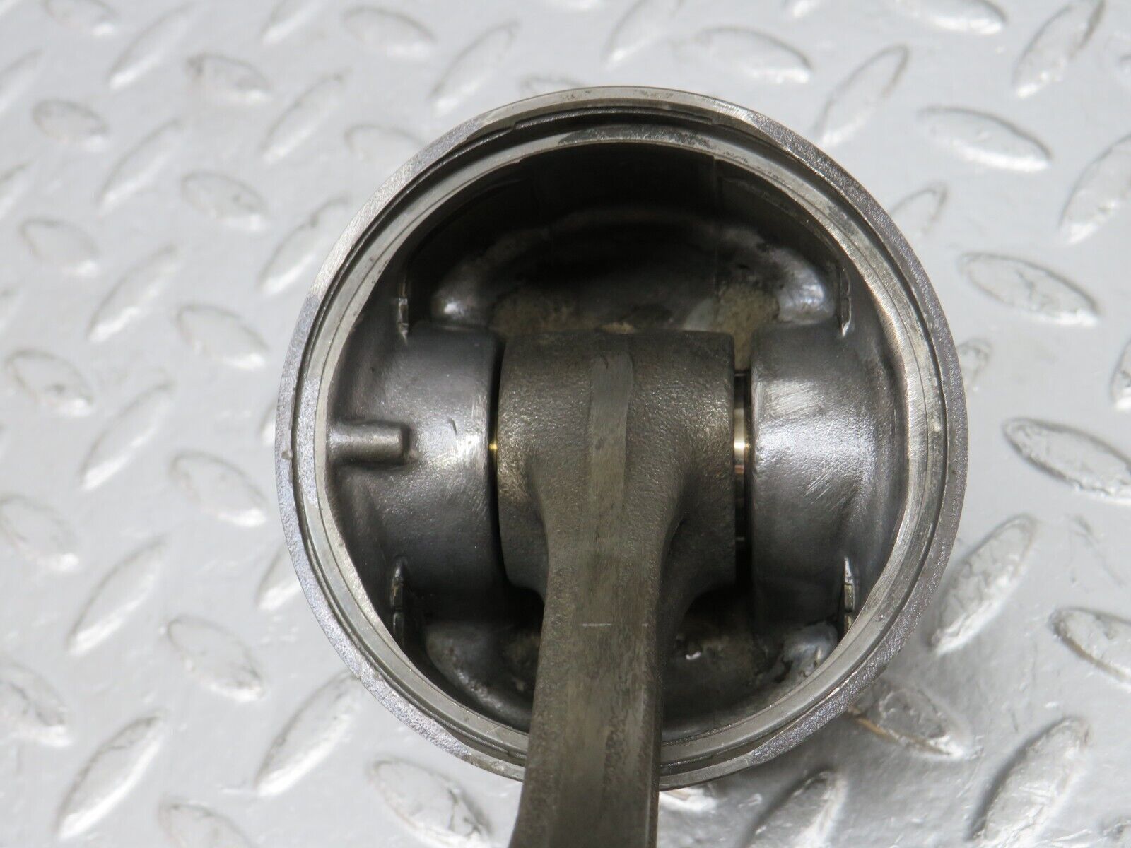 32934 Mercedes-Benz W123 300D Piston With Connecting Rod 90.875 mm 61502