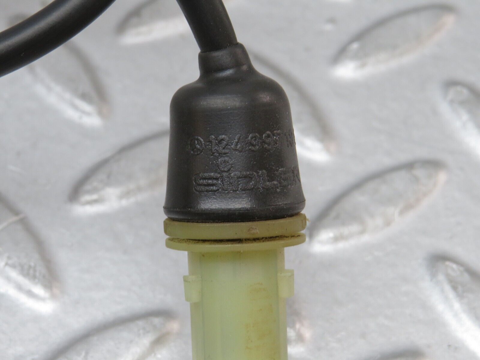 36267 Mercedes-Benz W126 420SE Front Wing Indicator Wire Cable 1249971881