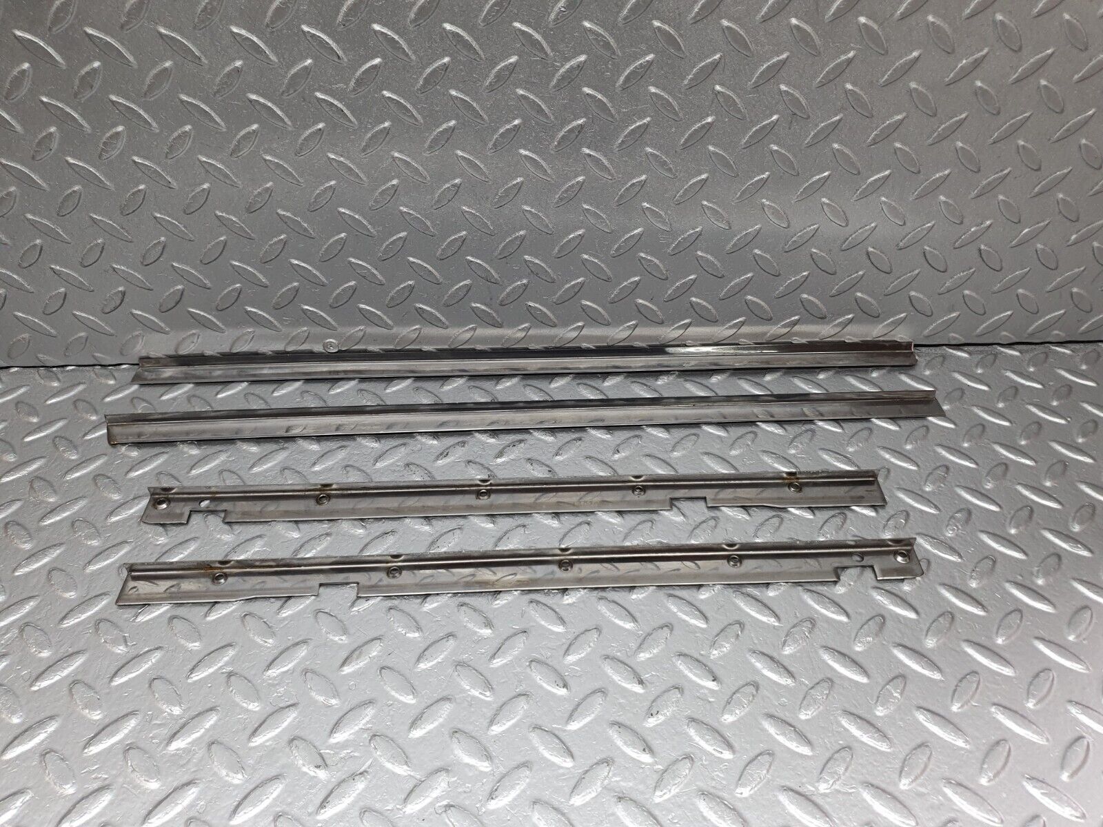 41578 Mercedes-Benz W124 200E Sunroof Chrome Trim Set