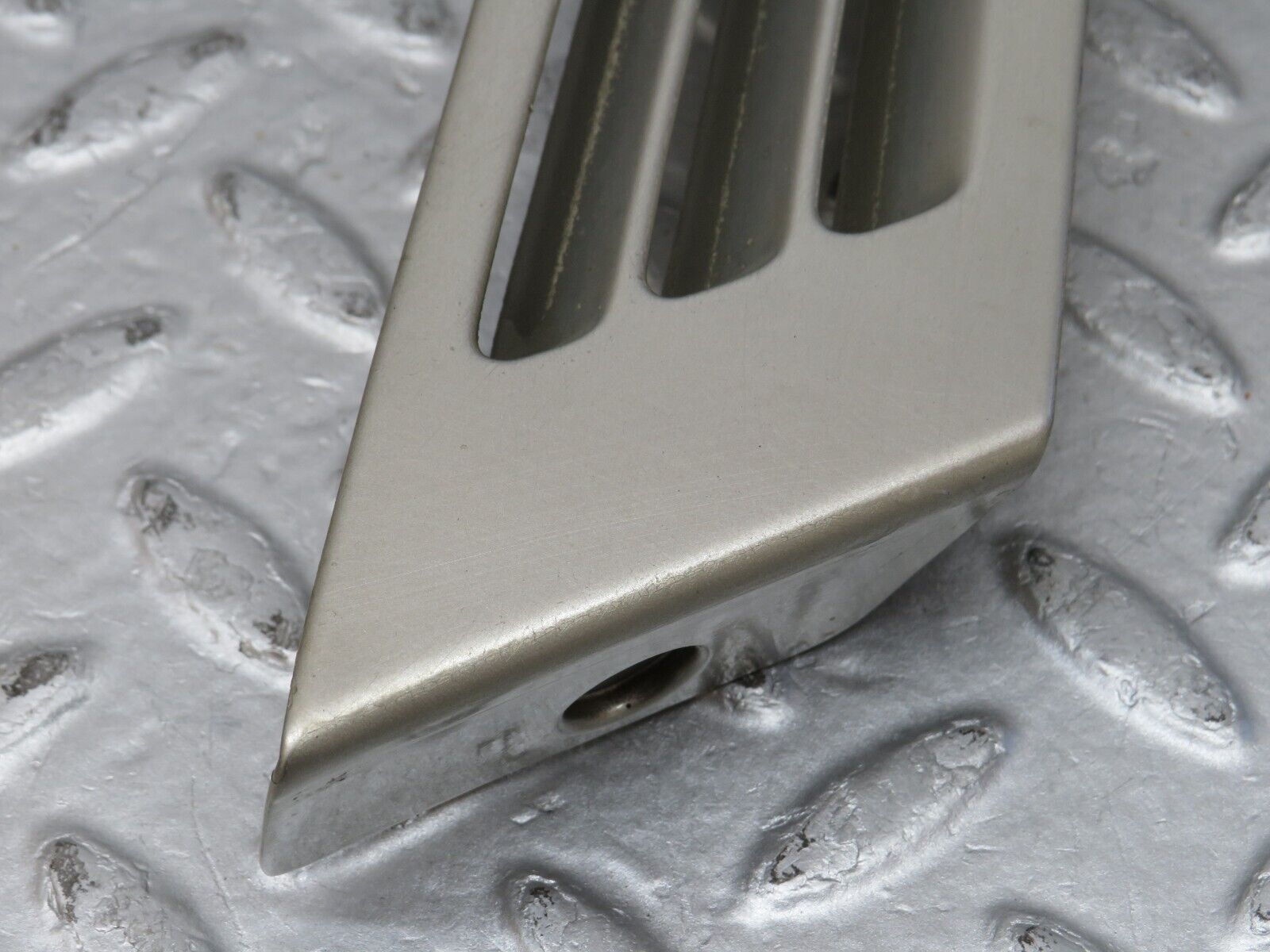 36500 Mercedes-Benz W201 190E 2.0L C Pillar Exterior Cover Left Side 2016980189