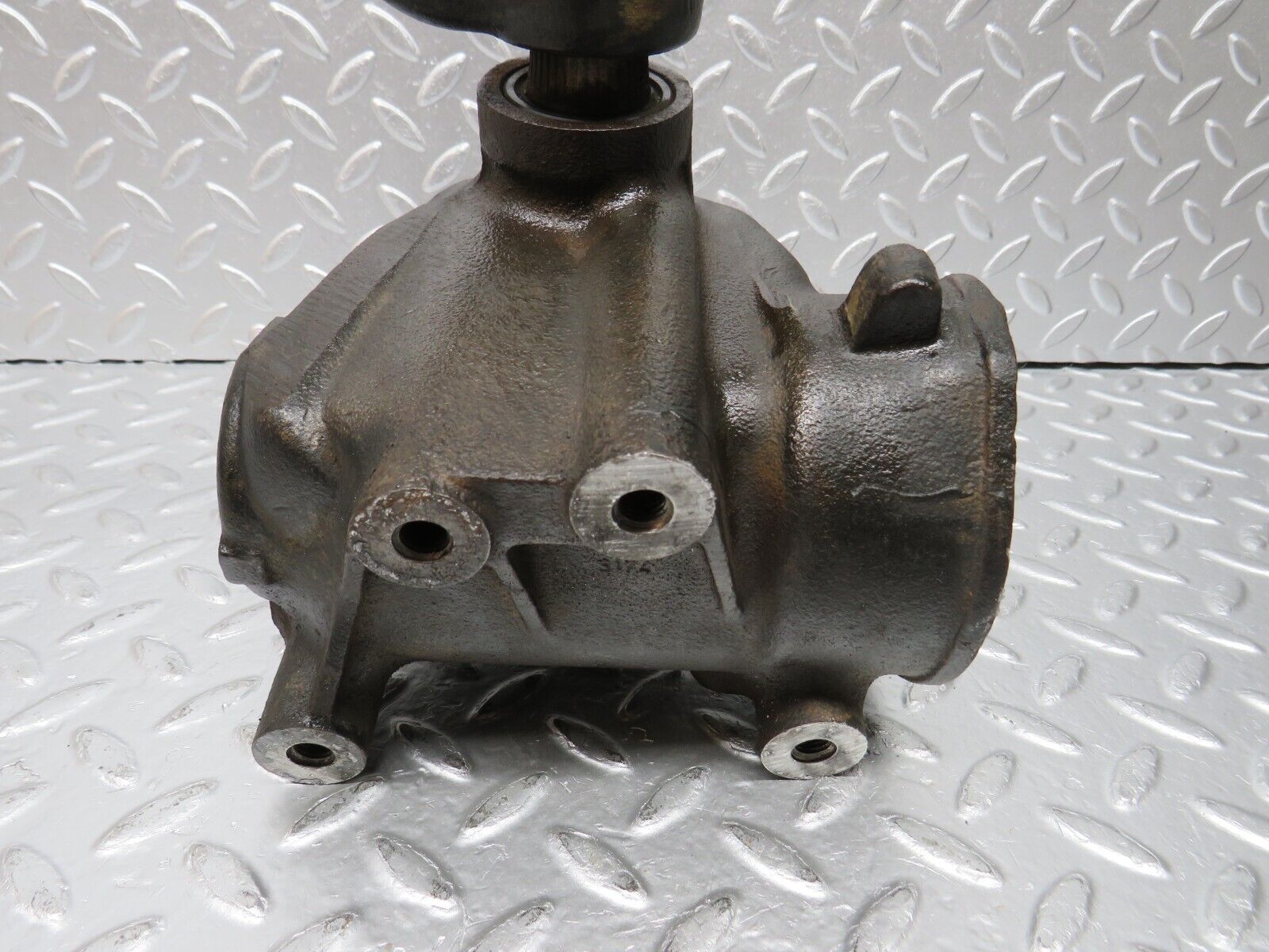 31062 Mercedes-Benz W123 200D Steering Box Steering Rack 1234610401