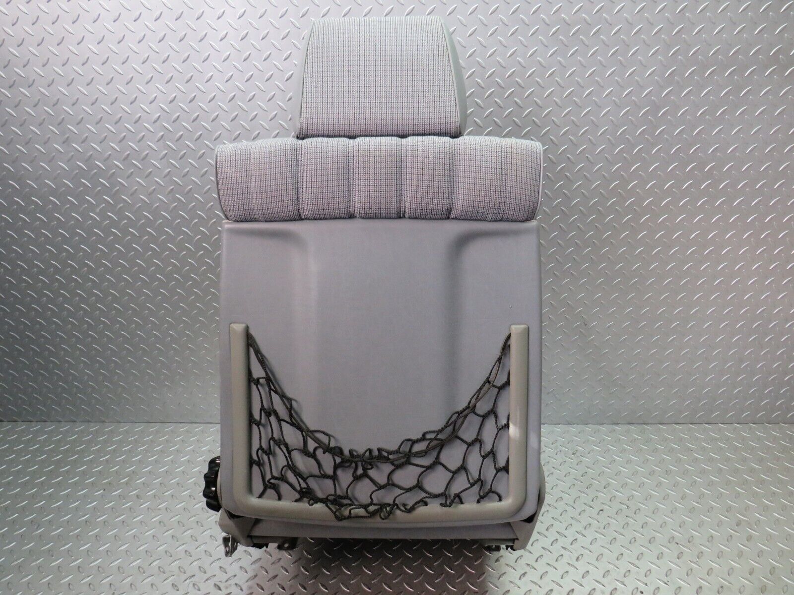 33706 Mercedes-Benz W201 190E 2.0L Front Right Driver Seat