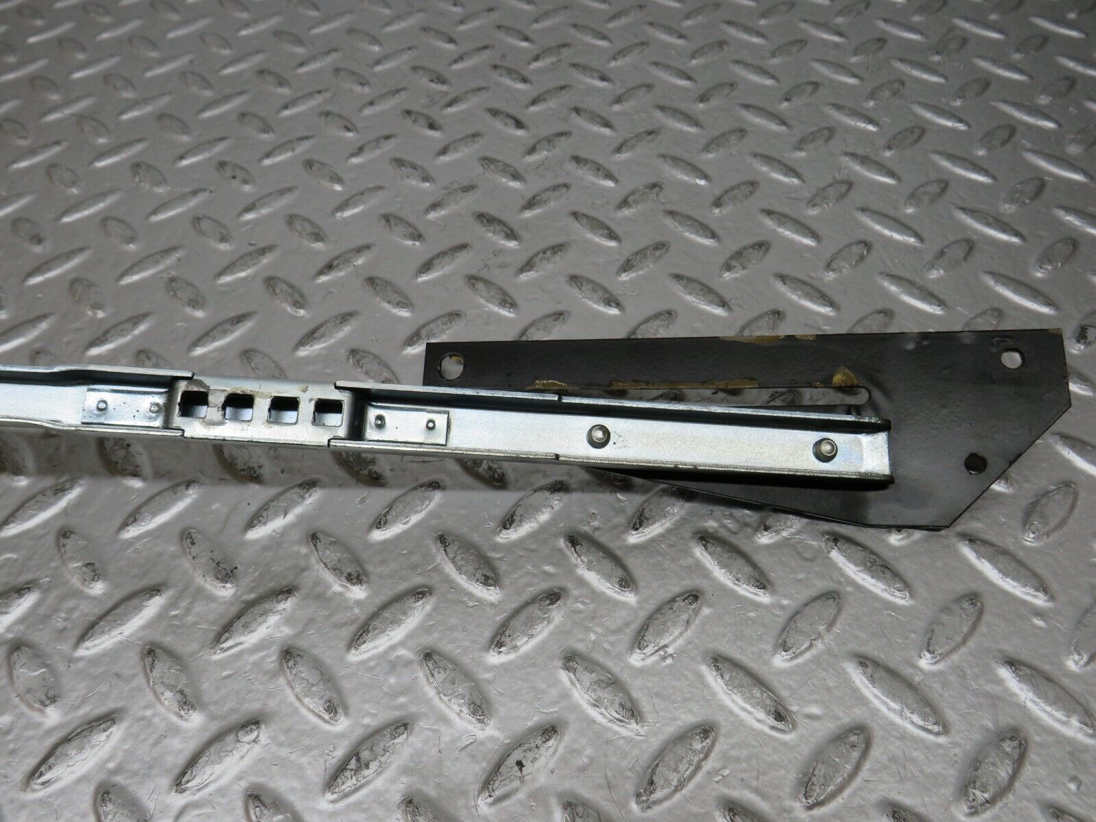 27011 Mercedes-Benz W123 240D Front Right Seat Sliding Adjust Handle