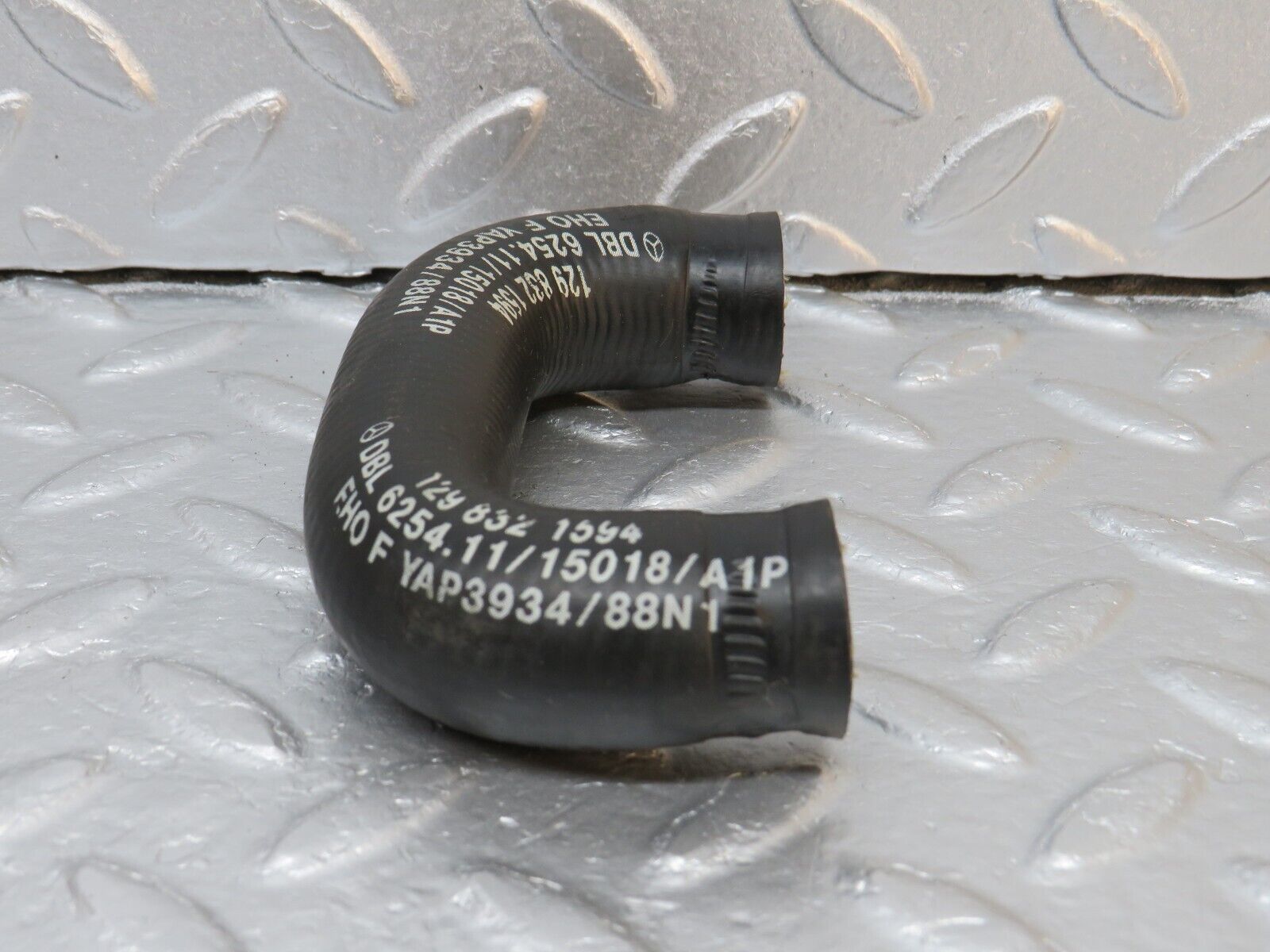 39747 Mercedes-Benz R129 320SL Coupe Heater Coolant Hose Pipe 1298321594