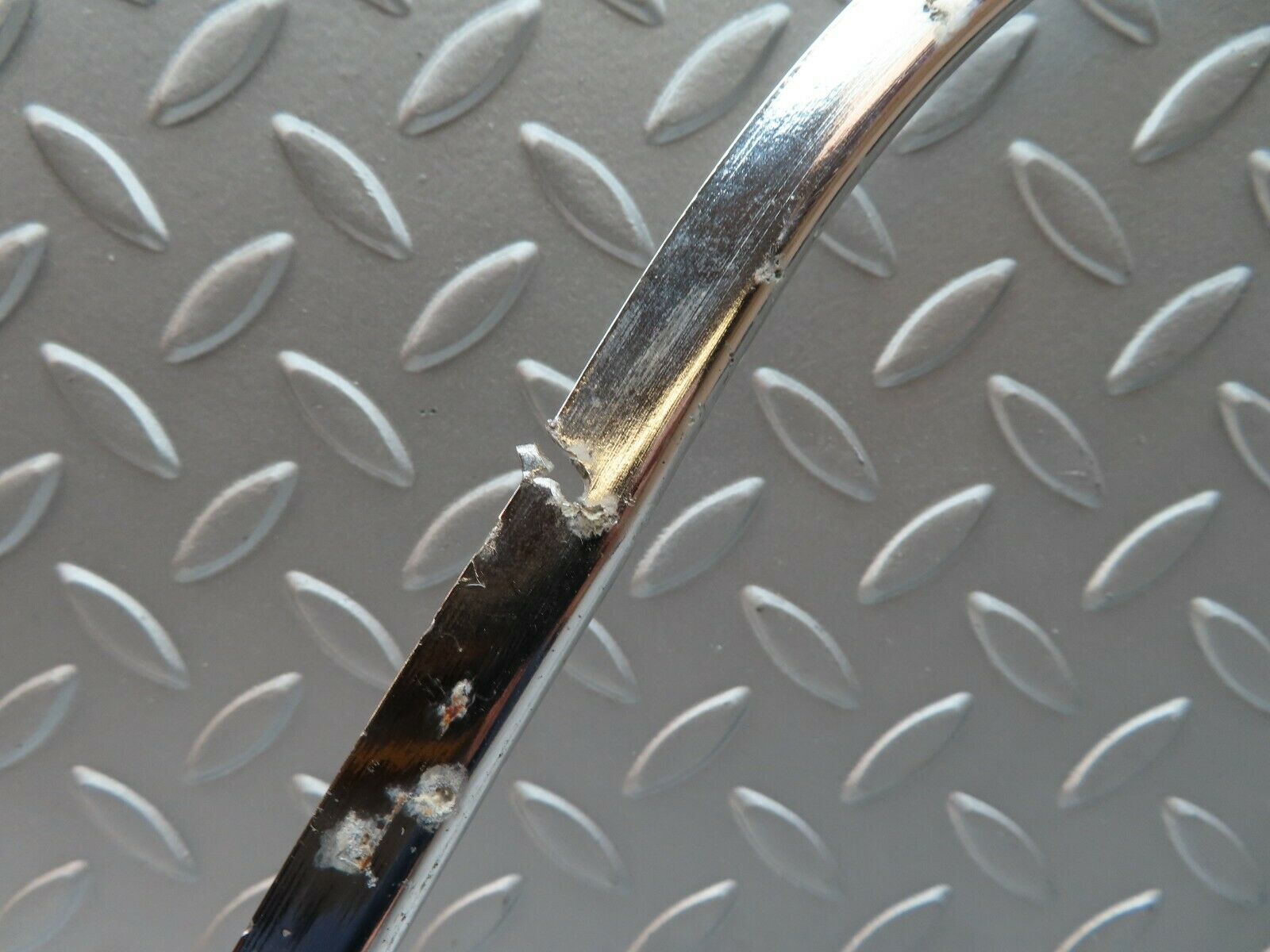 2046 Mercedes-Benz W105 219 PONTON Rear Left Door Chrome Trim