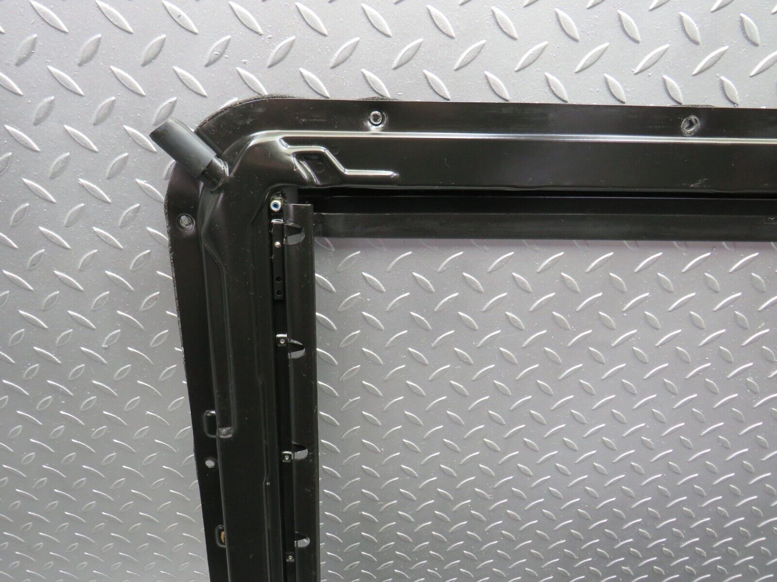 30469 Mercedes-Benz W124 230E Power Sunroof Frame