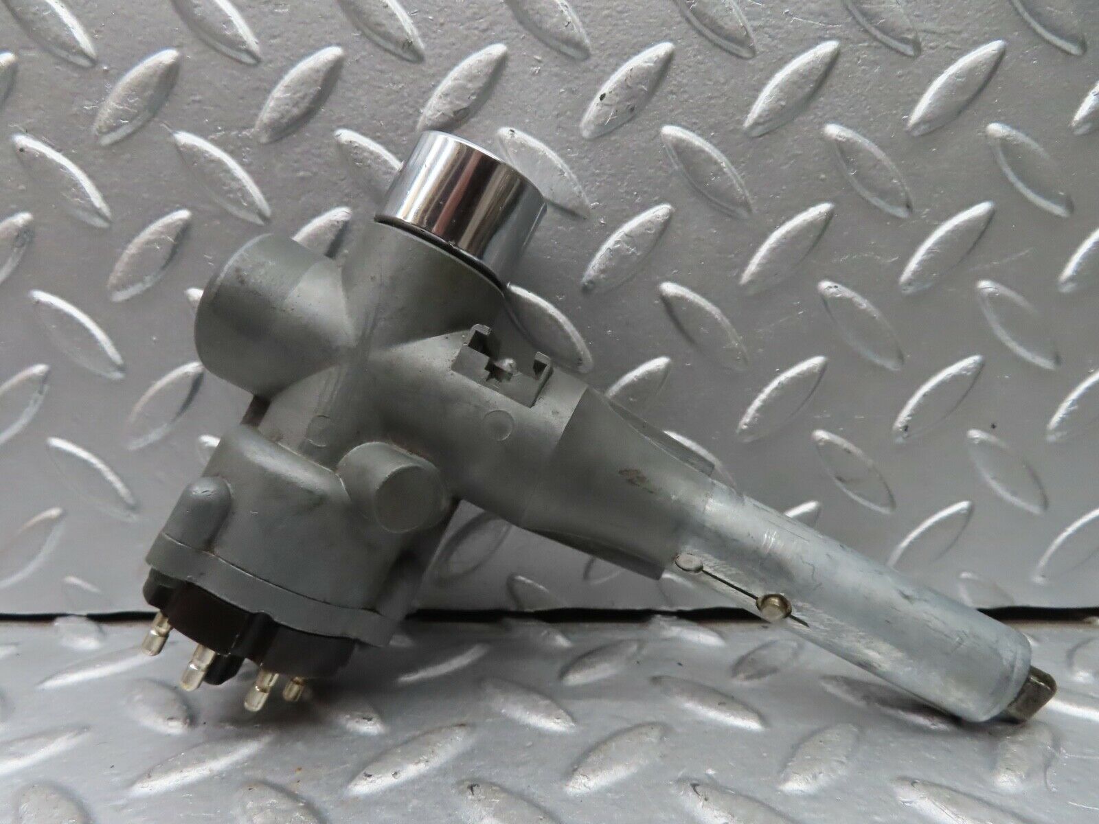 20909 Mercedes-Benz W114 250CE Coupe Ignition Switch With Key