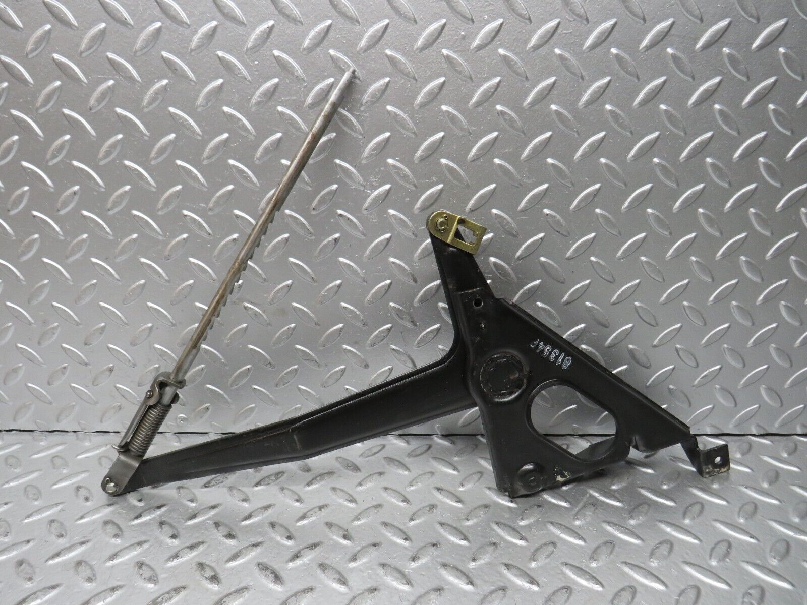 28859 Mercedes-Benz W123 230E Handbrake Regulator