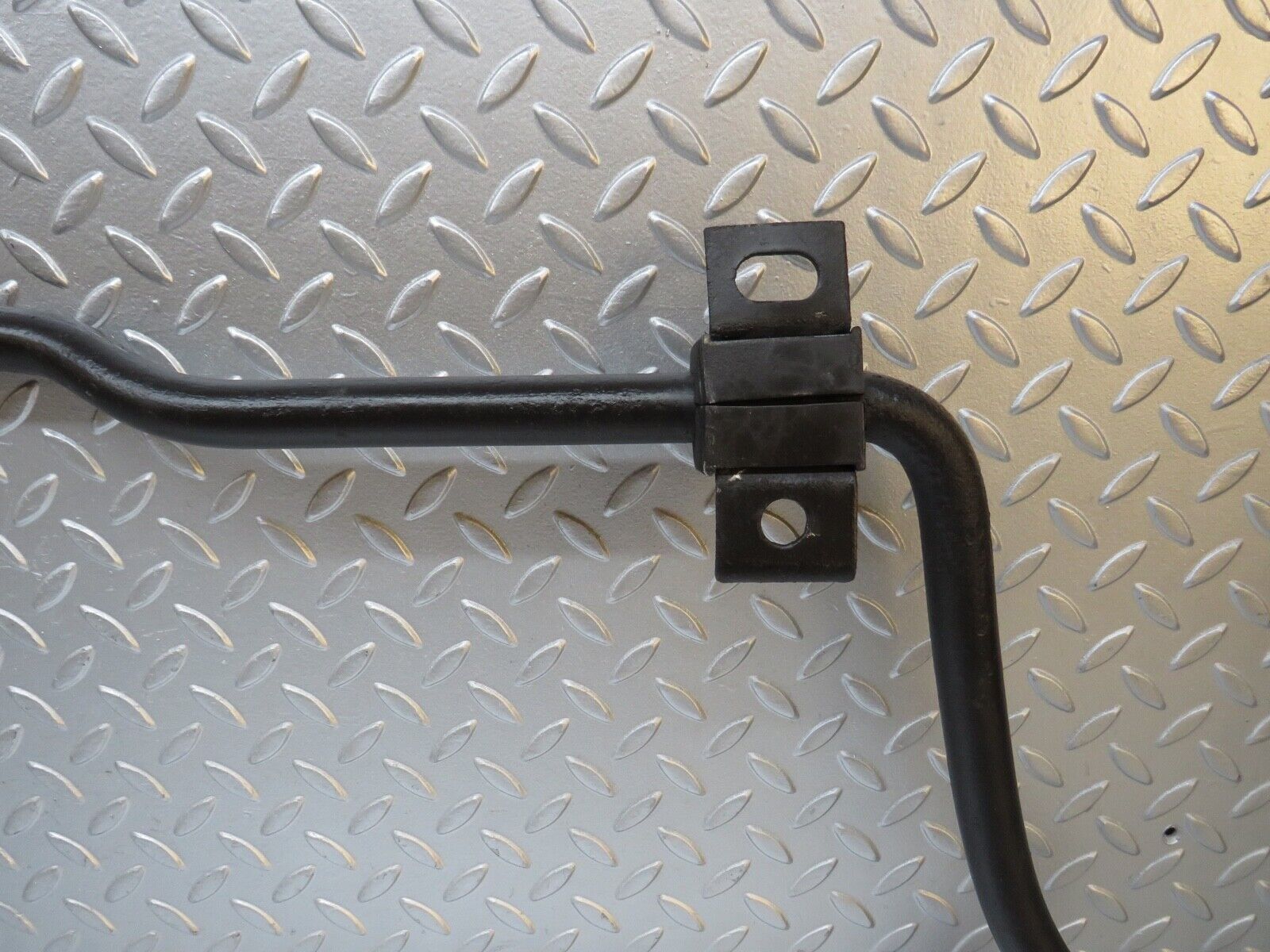 0383 Mercedes-Benz W108 280SE Torsion Bar 1083230965